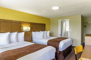 Motel 6 Campbellford, ON