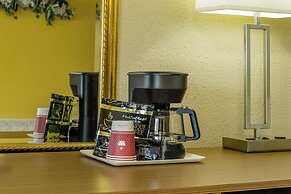 Motel 6 Campbellford, ON