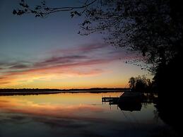 Motel 6 Campbellford, ON