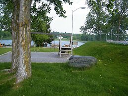 Motel 6 Campbellford, ON