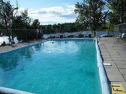 Motel 6 Campbellford, ON