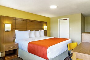 Motel 6 Campbellford, ON