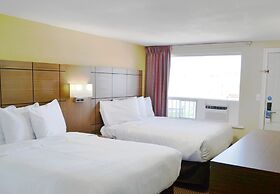 Motel 6 Campbellford, ON