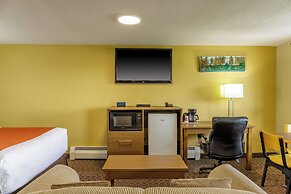 Motel 6 Campbellford, ON