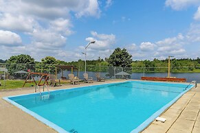 Motel 6 Campbellford, ON