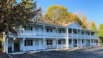 Cedar Crest Inn