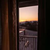Harborline Hotel