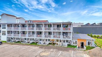 Harborline Hotel
