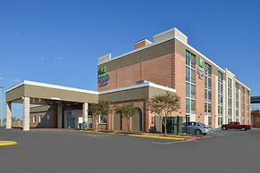Holiday Inn Express & Suites Shreveport - Downtown, an IHG Hotel