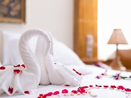 Su Tine San Royal Palace Hotel