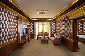 Su Tine San Royal Palace Hotel