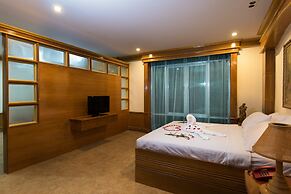 Su Tine San Royal Palace Hotel