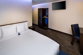 Orchard Street Hotel