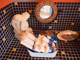 Greek frontier villa