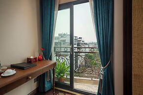 Peridot Gallery Classic Hotel