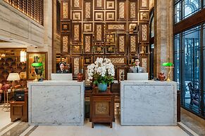 Peridot Gallery Classic Hotel