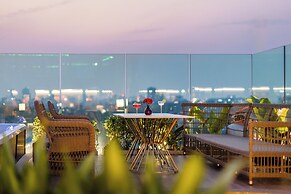 Peridot Gallery Classic Hotel