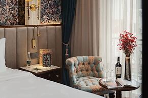 Peridot Gallery Classic Hotel