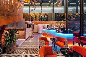 Peridot Gallery Classic Hotel