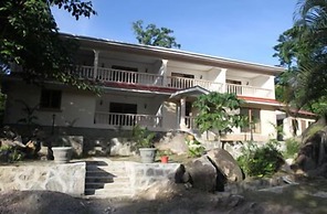 Forest Lodge Guest House
