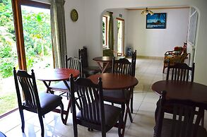 Forest Lodge Guest House