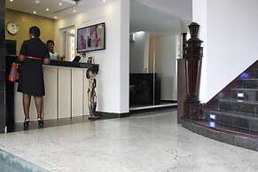 Oakspring Hotel & Luxury Suites