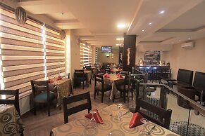 Oakspring Hotel & Luxury Suites