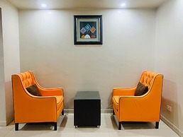 Oakspring Hotel & Luxury Suites