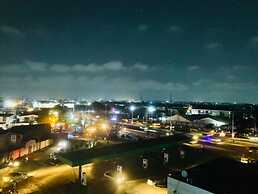 Oakspring Hotel & Luxury Suites