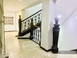 Oakspring Hotel & Luxury Suites