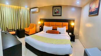 Oakspring Hotel & Luxury Suites