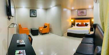 Oakspring Hotel & Luxury Suites