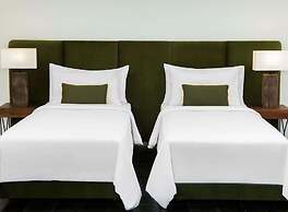 Viroth's Hotel