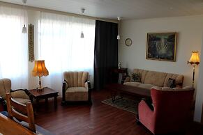 North West Restaurant & Guesthouse