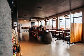 North West Restaurant & Guesthouse