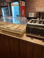 North West Restaurant & Guesthouse