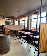 North West Restaurant & Guesthouse