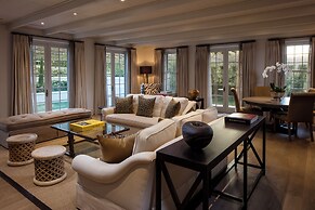 Leeu Estates