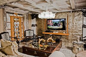 Royal Castle Design & SPA Hotel