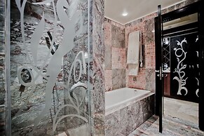 Royal Castle Design & SPA Hotel