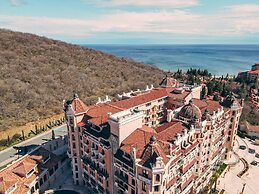 Royal Castle Design & SPA Hotel