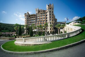 Royal Castle Design & SPA Hotel