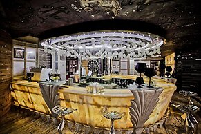 Royal Castle Design & SPA Hotel