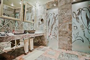 Royal Castle Design & SPA Hotel