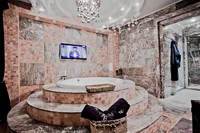 Royal Castle Design & SPA Hotel