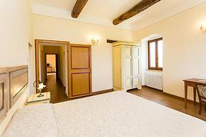 Borgo Colognola - Dimora Storica