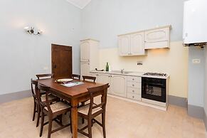 Borgo Colognola - Dimora Storica