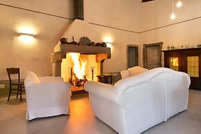 Borgo Colognola - Dimora Storica