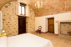 Borgo Colognola - Dimora Storica