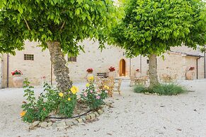 Borgo Colognola - Dimora Storica